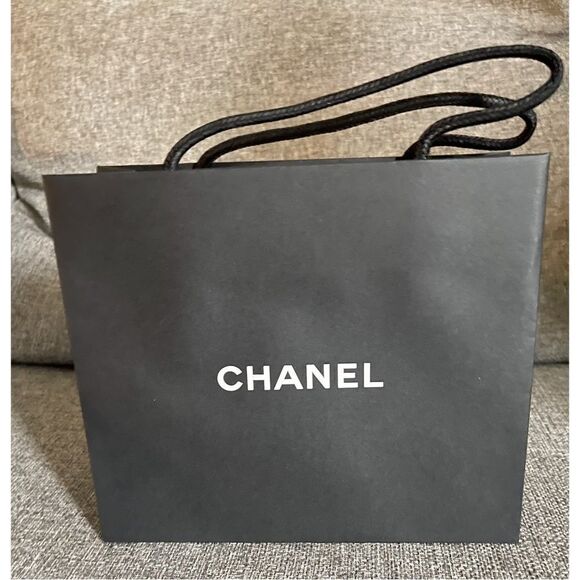 Chanel shopping bag - Picture 3 of 6
